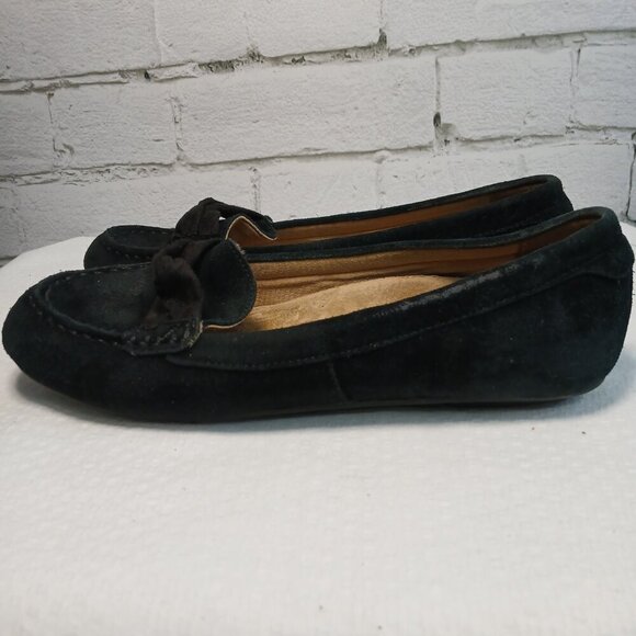 WOMENS VIONIC BLACK SUEDE LOAFER SIZE 8.5 CRISS CROSS BOW ON TOE - Picture 2 of 10